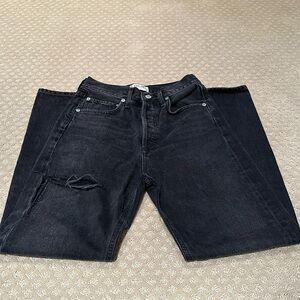 Agolde 90s jeans with the iconic rip in the thigh.